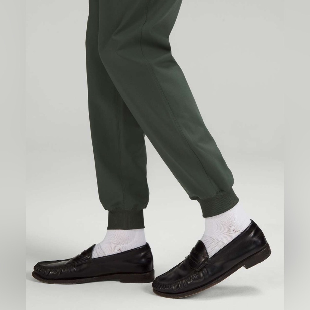 Lululemon Stretch High-Rise Jogger - Picture 4 of 4